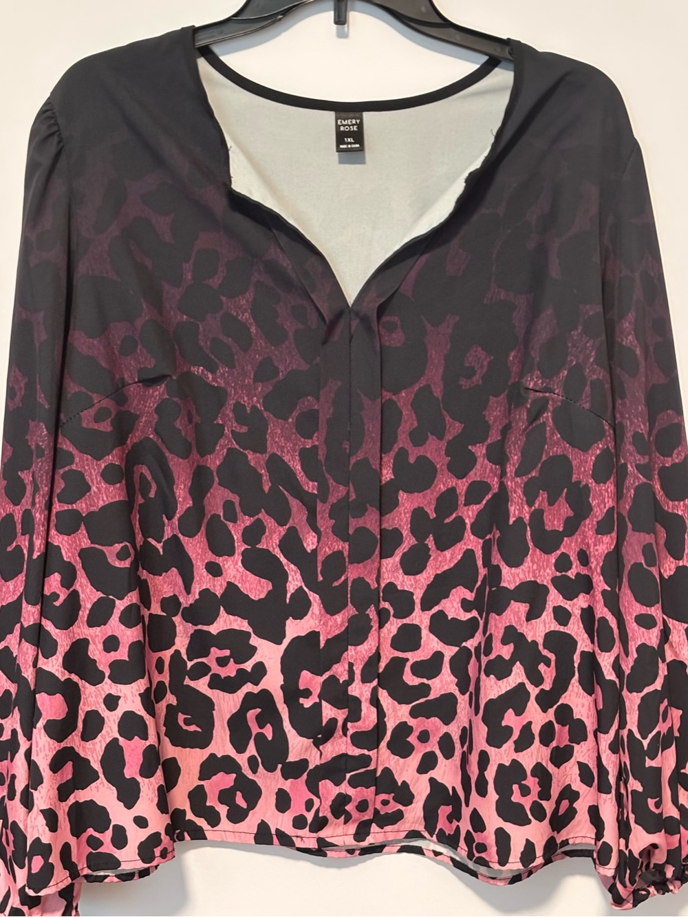 Emery Rose Black & Pink Leopard Print Blouse